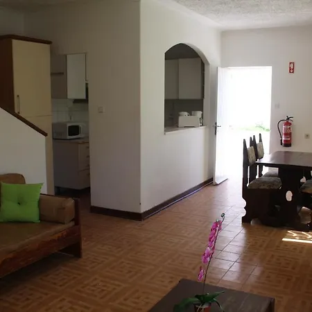 Amoreira Auberge de jeunesse *